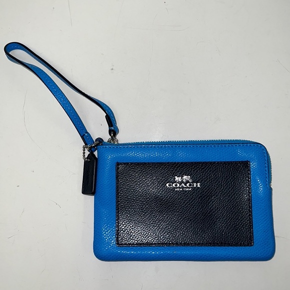 Coach Colorblock Corner Zip Small Navy Azure Blue Wristlet - Picture 1 of 6